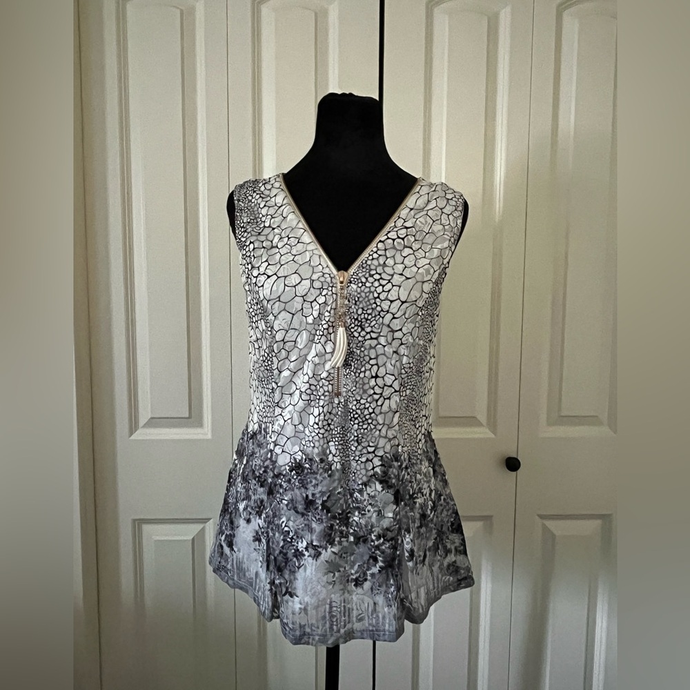 Papillon Blanc women’s sleeveless blouse top size M